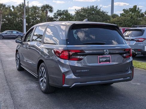 New 2026 Honda Odyssey EX-L image 8