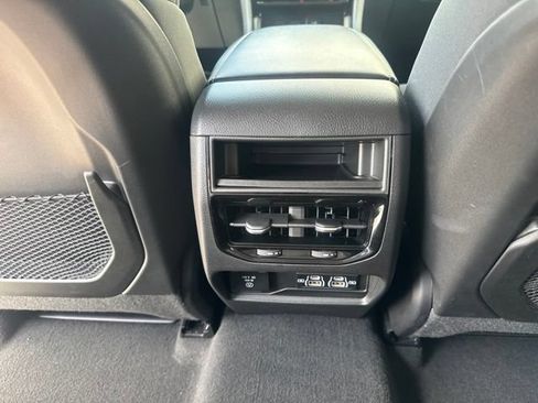 Used 2023 Jeep Grand Cherokee Laredo w/ Luxury Tech Group I AWD/4WD image 23