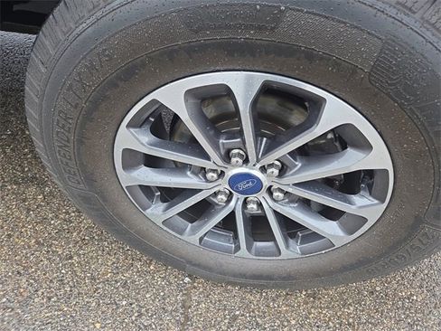 Certified 2019 Ford F150 XLT w/ Equipment Group 302A Luxury image 25