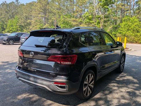 Used 2022 Volkswagen Taos SE AWD/4WD image 5