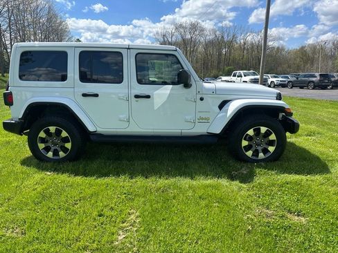 Used 2023 Jeep Wrangler Unlimited Sahara w/ Cold Weather Group AWD/4WD image 2