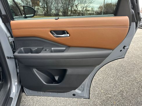 New 2025 Nissan Pathfinder Platinum w/ Cargo Package image 16