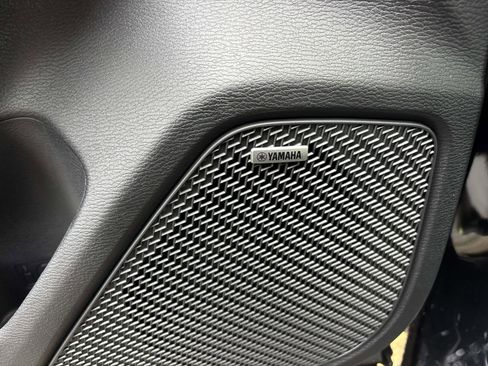 New 2025 Mitsubishi Outlander ES image 8