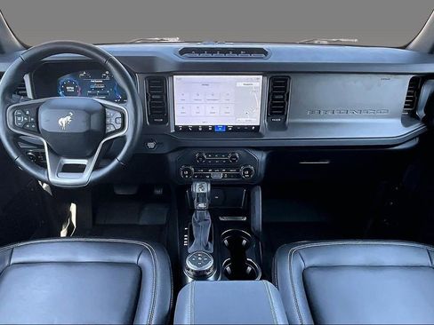Used 2025 Ford Bronco Badlands AWD/4WD image 9