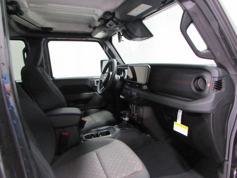 New 2026 Jeep Gladiator Mojave AWD/4WD image 17