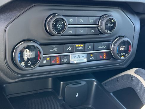 New 2026 Ford Bronco Badlands AWD/4WD image 21