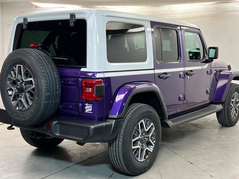 New 2026 Jeep Wrangler Unlimited Sahara w/ Whitecap Package AWD/4WD image 5