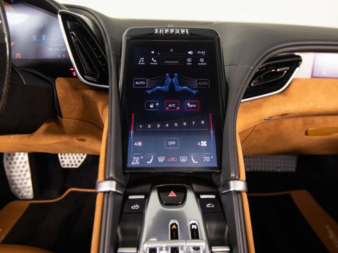 Certified 2024 Ferrari Roma Spider image 40