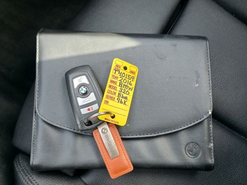 Used 2016 BMW 320i xDrive Sedan image 40