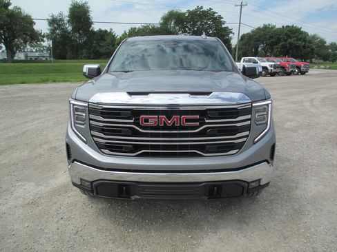 New 2026 GMC Sierra 1500 SLT w/ SLT Premium Package AWD/4WD image 12