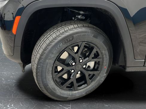 New 2026 Jeep Grand Cherokee L 4WD image 38