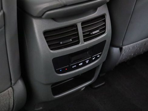 Used 2016 Acura MDX SH-AWD w/ Technology Package image 12