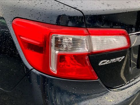 Used 2014 Toyota Camry XLE image 27