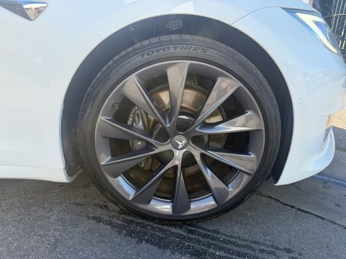 Used 2021 Tesla Model S Long Range Plus AWD/4WD image 23