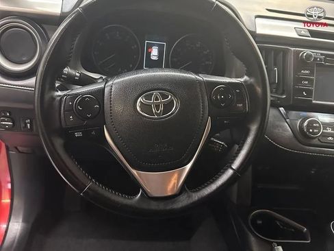 Used 2017 Toyota RAV4 XLE w/ Carpet Mat Package FWD image 12
