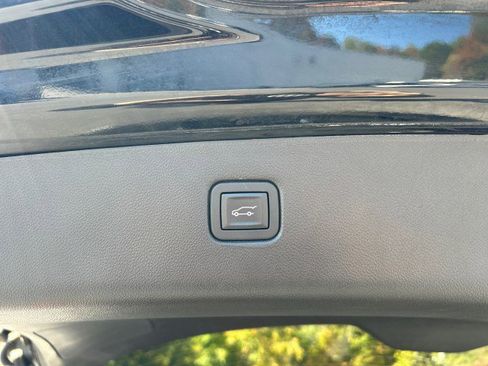 Used 2019 Chevrolet Blazer Premier w/ Sun and Wheels Package image 40