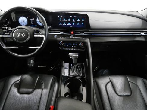 Used 2024 Hyundai Elantra Limited FWD image 11