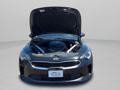 Used 2018 Kia Stinger AWD/4WD image 22