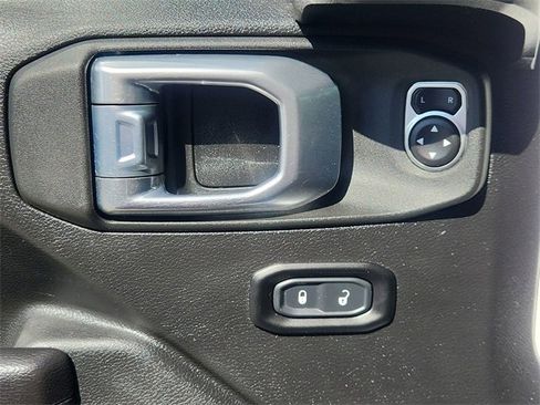 Used 2021 Jeep Gladiator Mojave image 22
