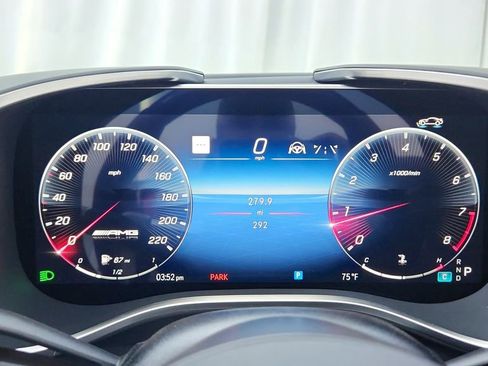 Used 2024 Mercedes-Benz SL 63 AMG 4MATIC image 30