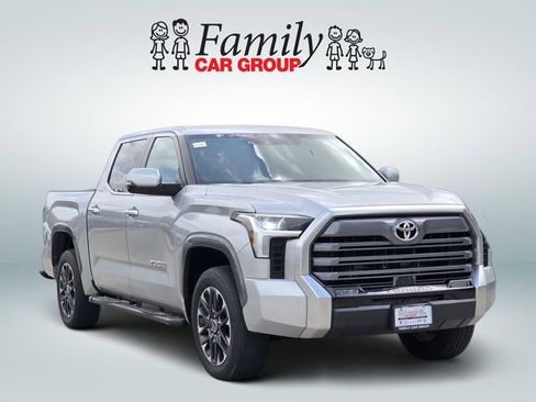 Used 2024 Toyota Tundra Limited w/ Power Package AWD/4WD image 2