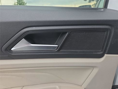 Certified 2023 Volkswagen Atlas SE w/ Black Wheel Package image 24