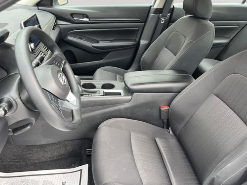 Certified 2025 Nissan Altima 2.5 SV FWD image 21