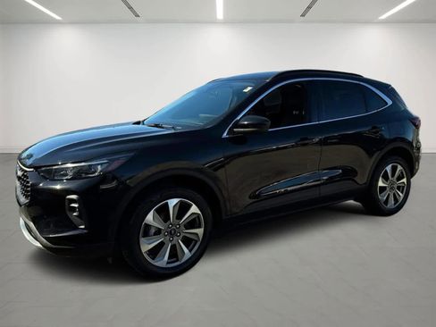 Used 2025 Ford Escape Platinum image 1