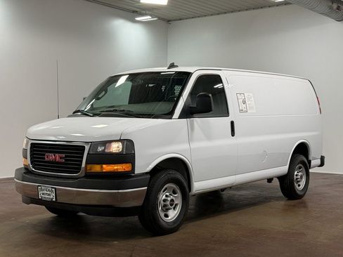 Used 2024 GMC Savana 2500 w/ Driver Convenience Package image 33