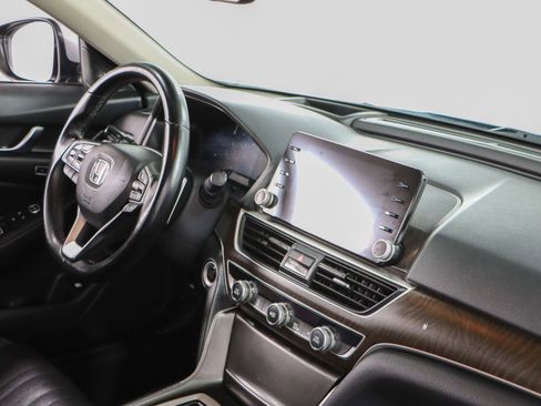 Used 2019 Honda Accord Touring image 26