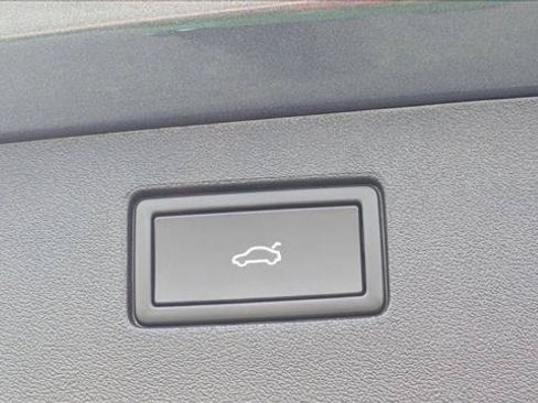 New 2026 Volkswagen Tiguan SE AWD/4WD image 7