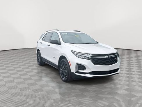Certified 2023 Chevrolet Equinox RS w/ RS Leather Package AWD/4WD image 2