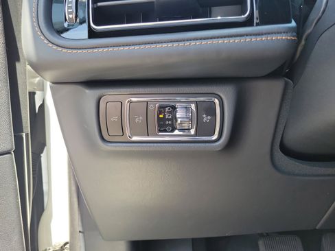 Used 2025 Lincoln Aviator Black Label w/ Jet Appearance Package AWD/4WD image 10