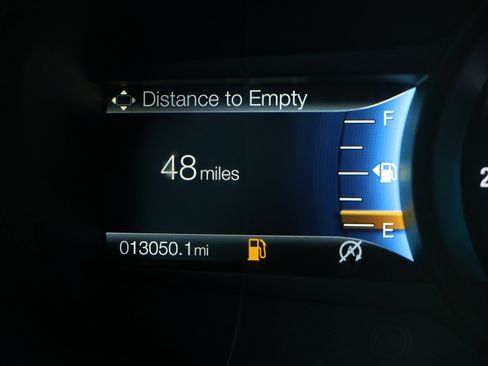 Used 2022 Ford Edge SEL w/ Convenience Package image 4