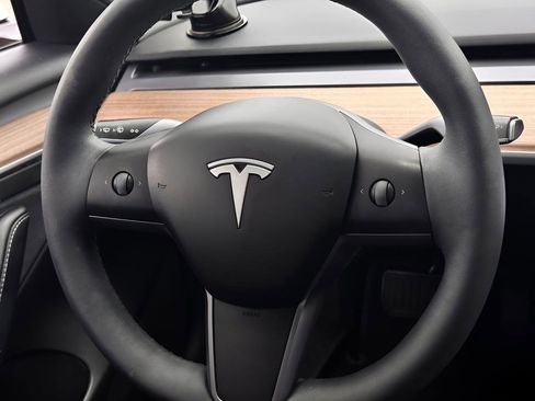 Used 2021 Tesla Model 3 Standard Range RWD image 13