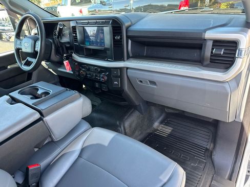 Used 2023 Ford F250 XL w/ XL Chrome Package image 18