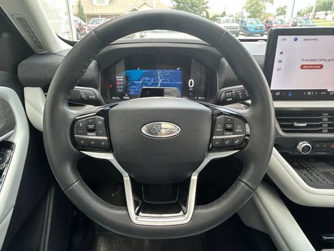 Used 2025 Ford Explorer Platinum w/ LUX Leather Package AWD/4WD image 15