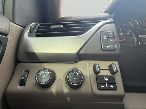 Used 2018 Chevrolet Tahoe Premier w/ Max Trailering Package image 26