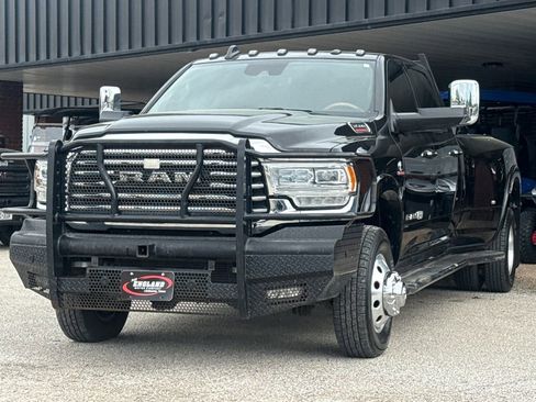 Used 2022 RAM 3500 Limited image 3