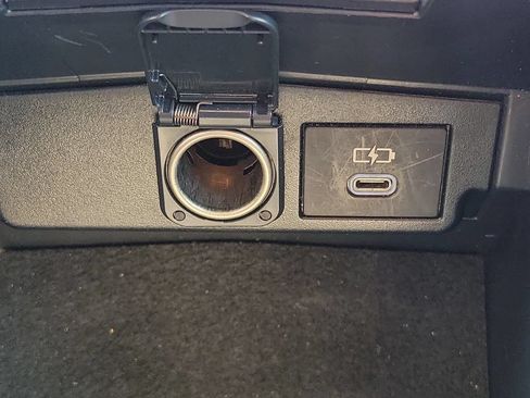 Used 2024 Toyota Corolla LE FWD image 24