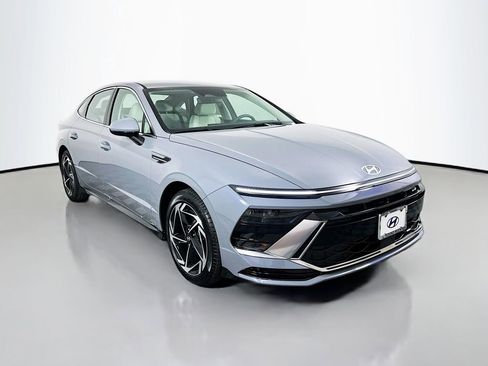 New 2026 Hyundai Sonata SEL image 3