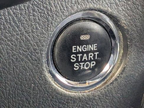 Used 2015 Toyota 4Runner Limited image 14