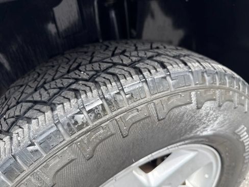 Used 2018 Jeep Wrangler Unlimited Sport S AWD/4WD image 24