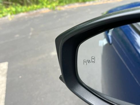 New 2026 Toyota Prius Plug-In Hybrid FWD image 25