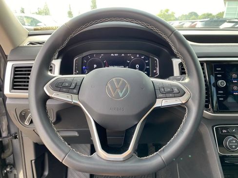 Used 2023 Volkswagen Atlas SE AWD/4WD image 11