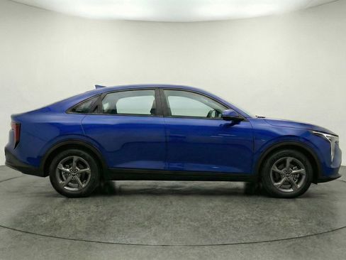 Used 2025 Kia K4 LXS image 11