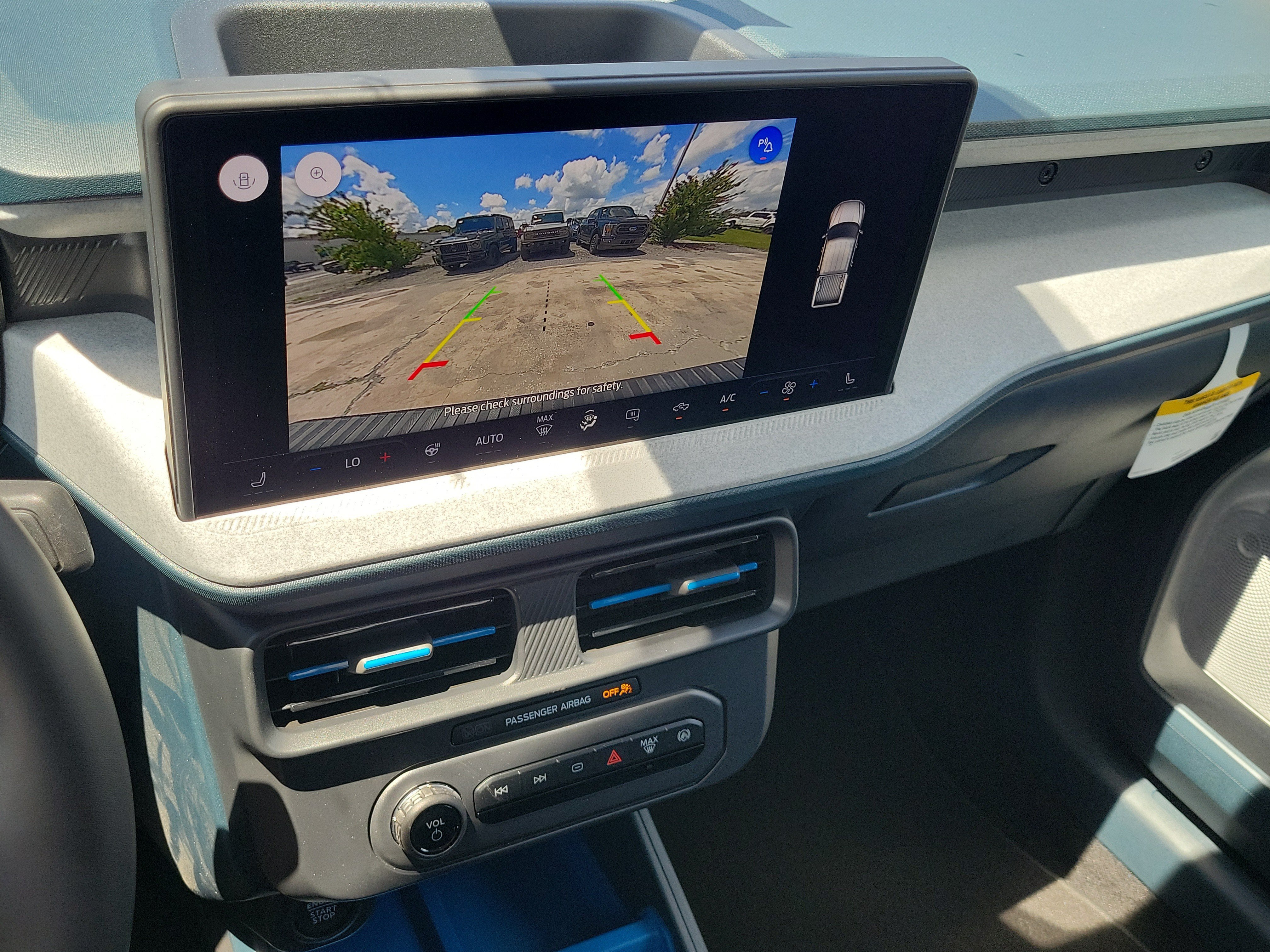 New 2026 Ford Maverick XLT w/ XLT Luxury Package FWD image 19
