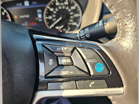 Used 2023 Nissan Altima 2.5 SV w/ SV Premium Package FWD image 14