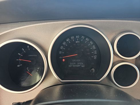 Used 2010 Toyota Sequoia Limited image 21