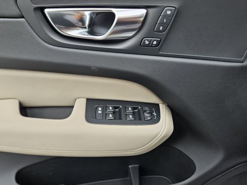New 2026 Volvo XC60 B5 Core AWD/4WD image 39
